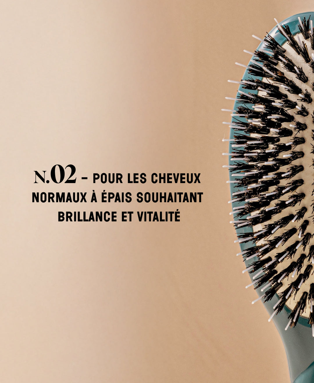 N.02 The Care & Detangling Hairbrush The Essential Blue