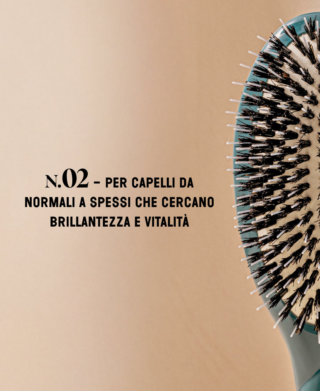 N.02 The Care & Detangling Hairbrush The Essential Blue