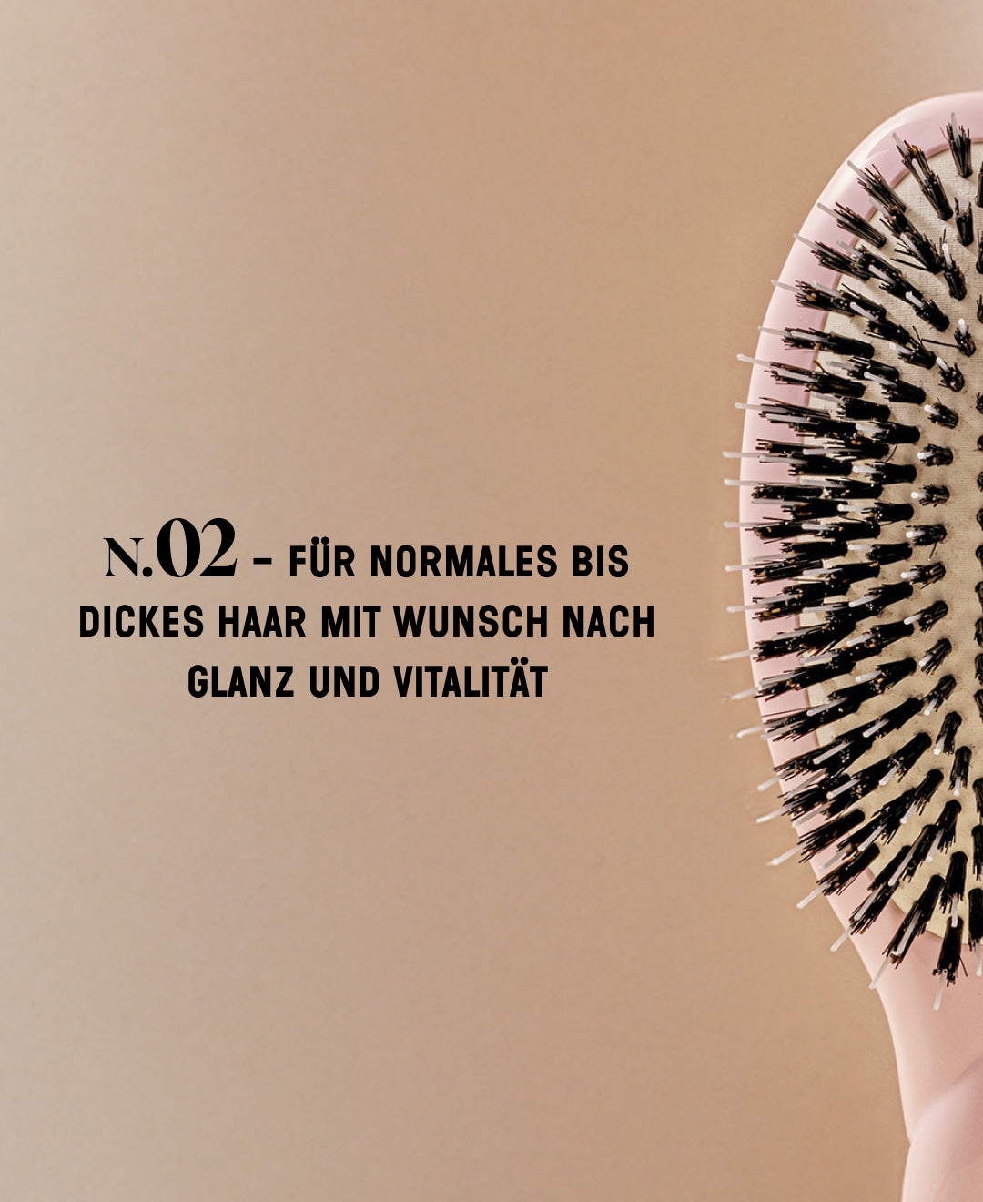 N.02 The Care & Detangling HairBrush The Essential Pink
