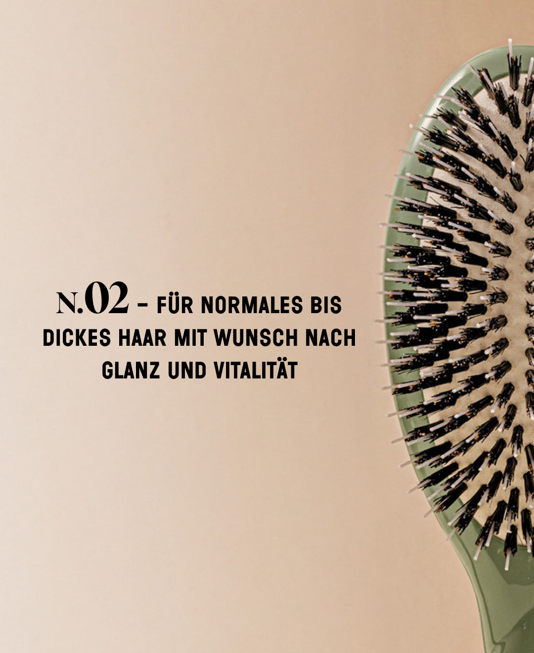 N.02 The Care & Detangling HairBrush The Essential Almond Green