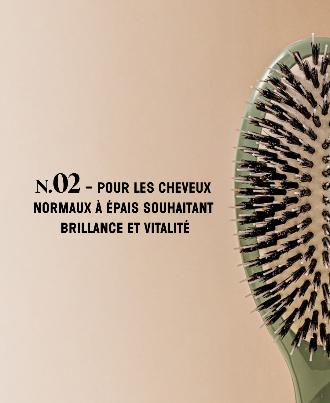 N.02 The Care & Detangling HairBrush The Essential Almond Green