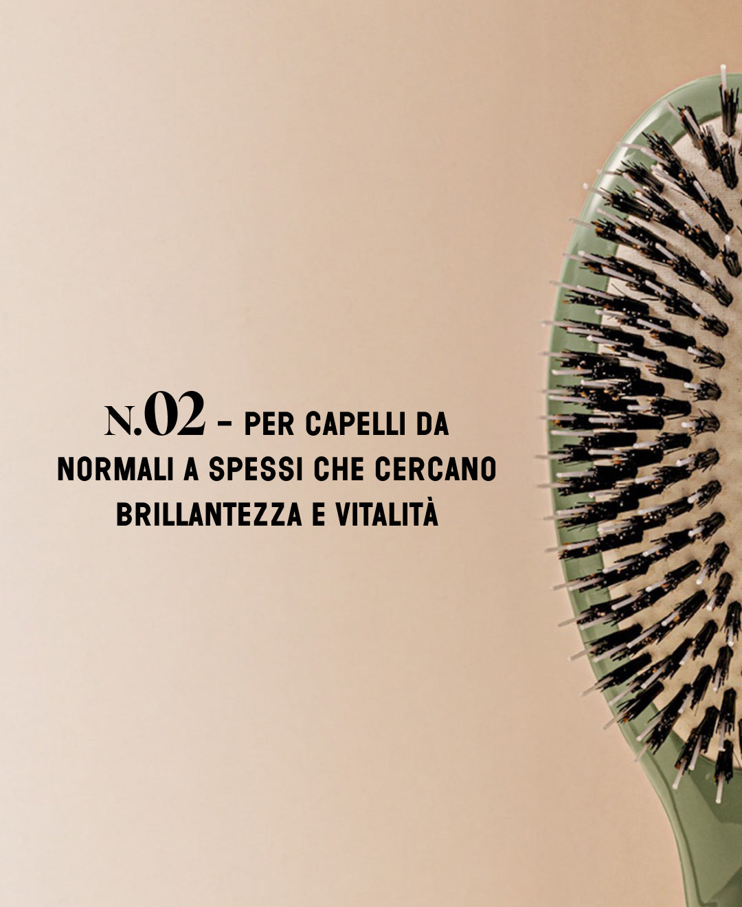 N.02 The Care & Detangling HairBrush The Essential Almond Green