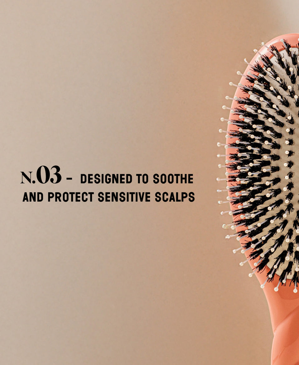 N.03 The Gentle Scalp Care HairBrush The Essential Softness Coral