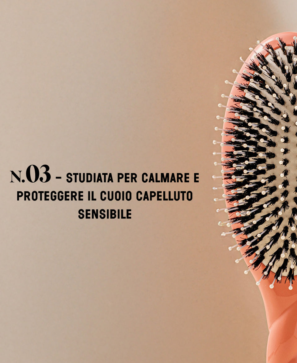 N.03 L’Essenziale Dolcezza Spazzola Corallo