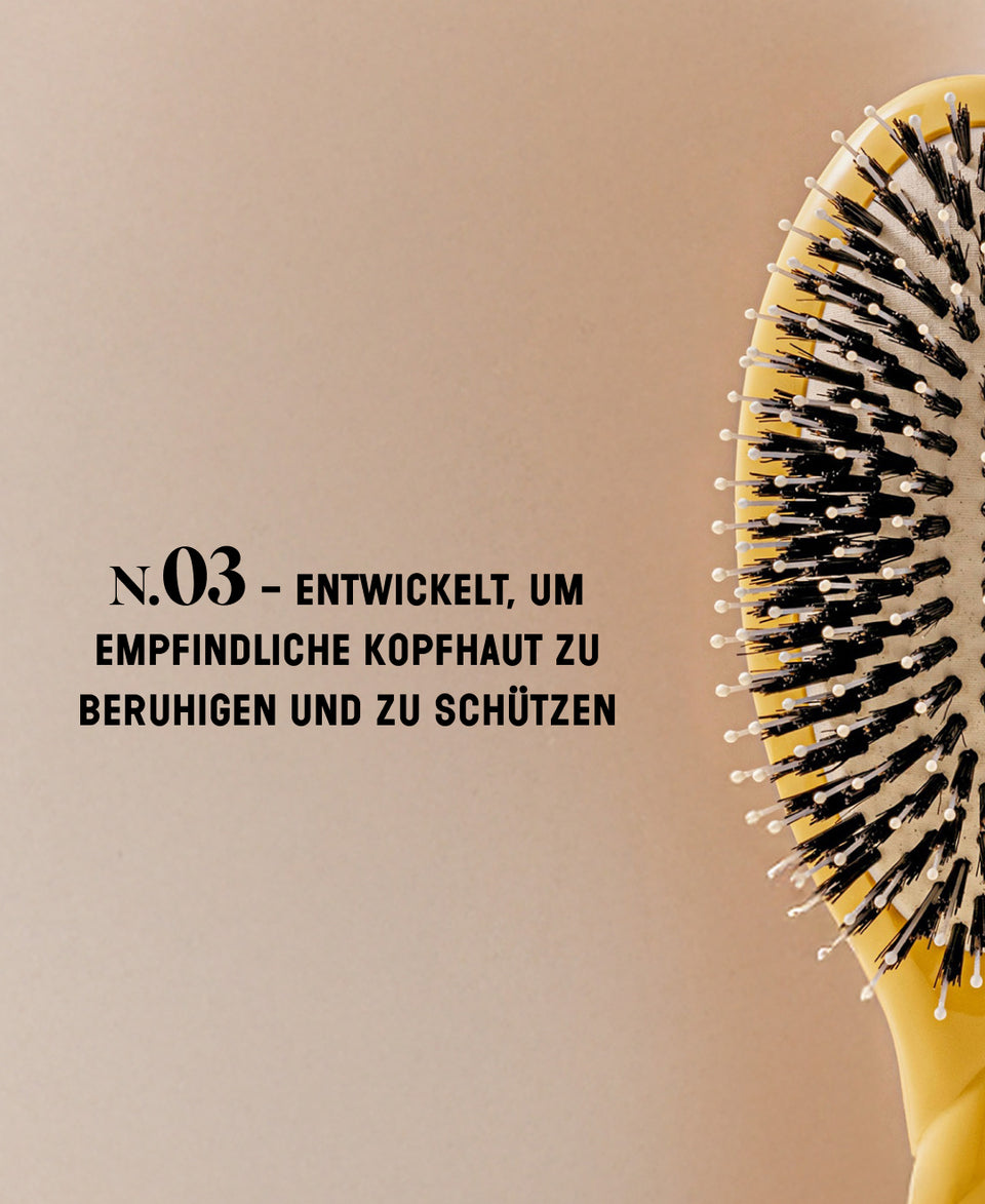 N.03 Unverzichtbare Sanftheit Bürste Safrangelb