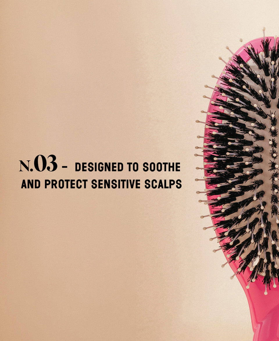 Limited Edition October Pink N.03 The Gentle Scalp Care Hairbrush The Essential Softness