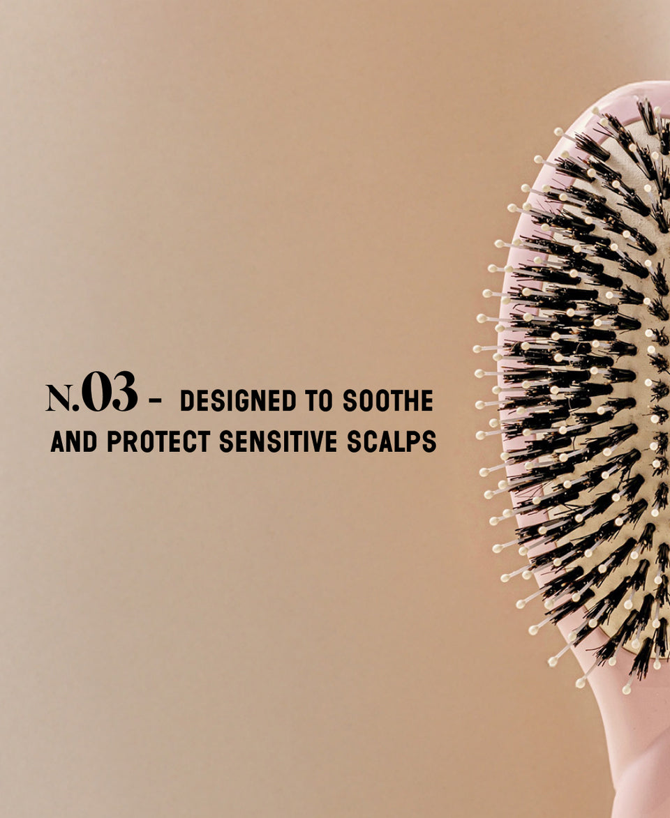 N.03 The Gentle Scalp Care HairBrush The Essential Softness Pink