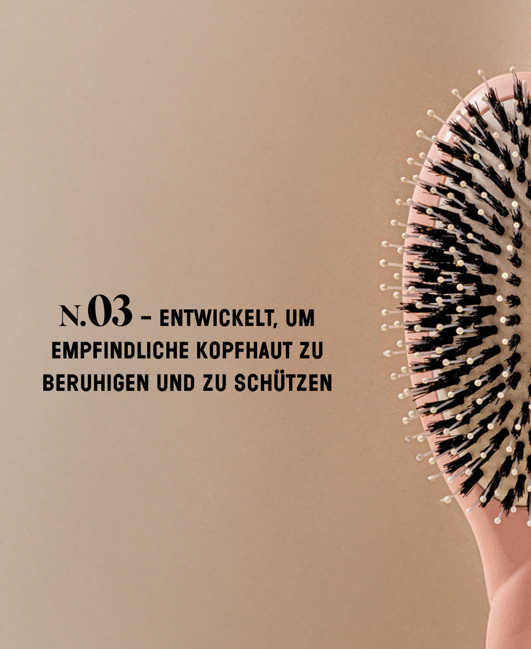 N.03 Die Bürste für empfindliche Kopfhaut, das Wesentliche Weichheitspuder Rosa