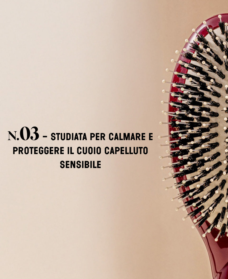 N.03 L’Essenziale Dolcezza Spazzola Rosso Ciliegia