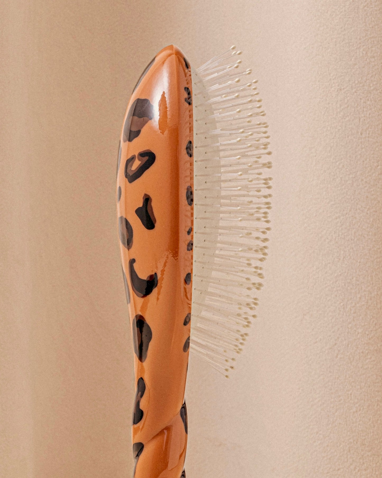 Balzac x La Bonne Brosse N.04 The Massaging Detangling Hair Brush The Miracle