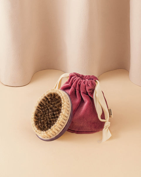 Duo : N.01 La Brosse Corps Peaux Sensibles et sa Bourse Aubergine - Image 1