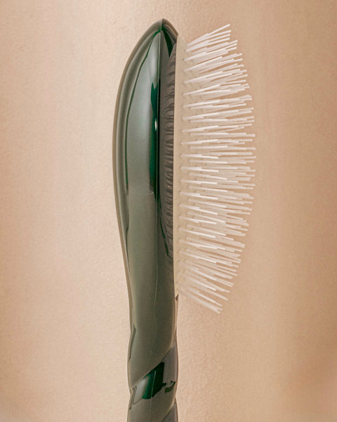 N.07 La Brosse Démêlante & Stimulante l'Intense Vert Emeraude - Image 3