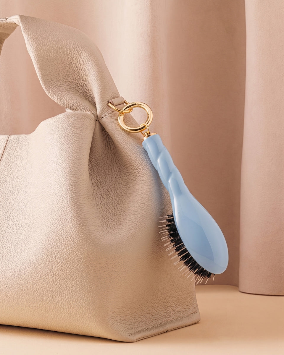 N.02 La Micro Brosse Démêlante & Soin l'Indispensable Bleu Ciel