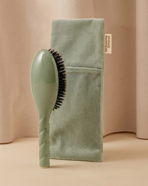 Duo : La Bonne Brosse et sa Pochette Vert Amande - Image 1