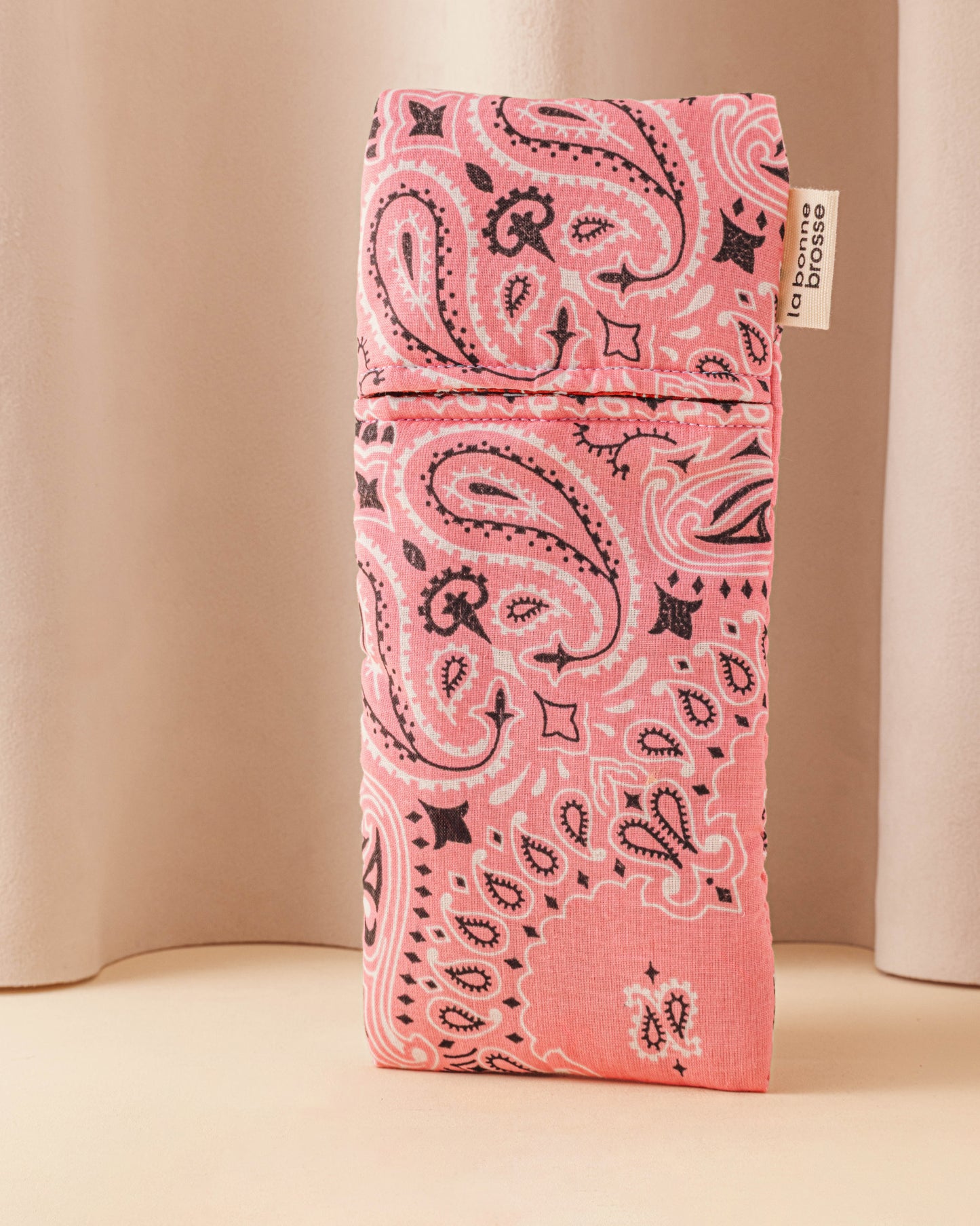 Call It By Your Name x La Bonne Brosse Pochette Grande Brosse Rose Pale