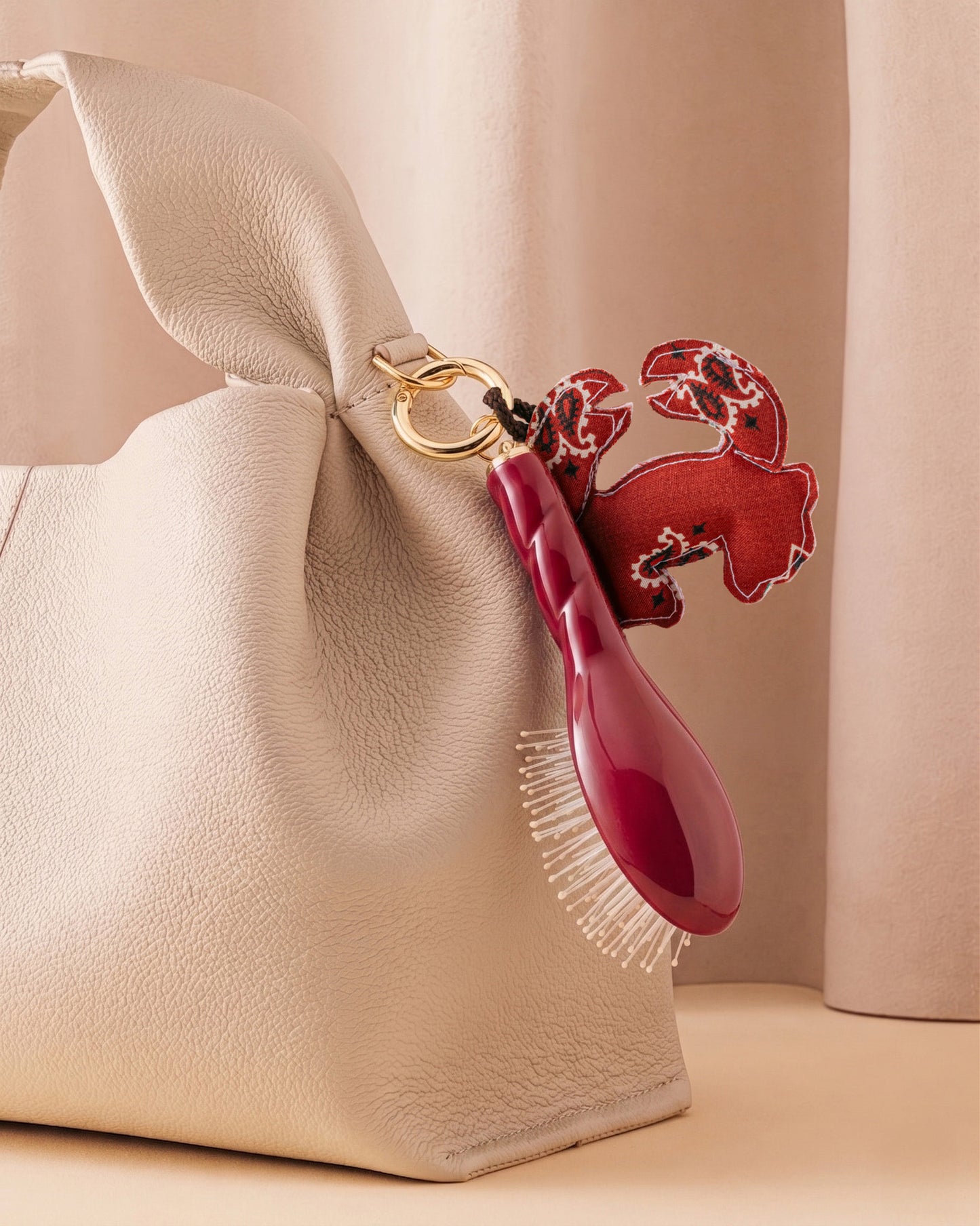 Call It By Your Name x La Bonne Brosse Duo: Micro Hair Brush N.04 Cherry Red and its Charm