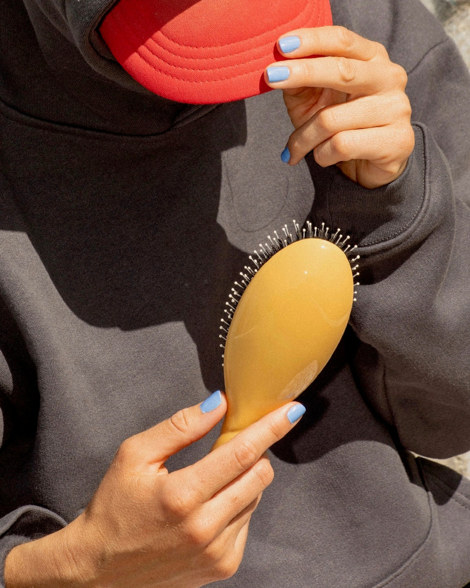 N.03 The Gentle Scalp Care Hair Brush The Essential Softness Saffron Yellow