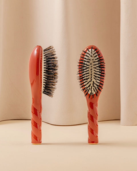 N.01 The Small Shine & Care Hair Brush THE UNIVERSAL Clay Court - Image 1