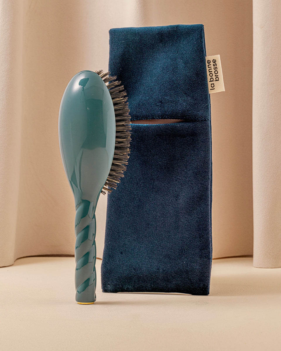 La Pochette "Grande Brosse" Bleu Nuit
