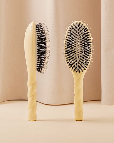 N.03 The Gentle Scalp Care Hair Brush THE ESSENTIAL SOFTNESS Ivory Cair - Image 1