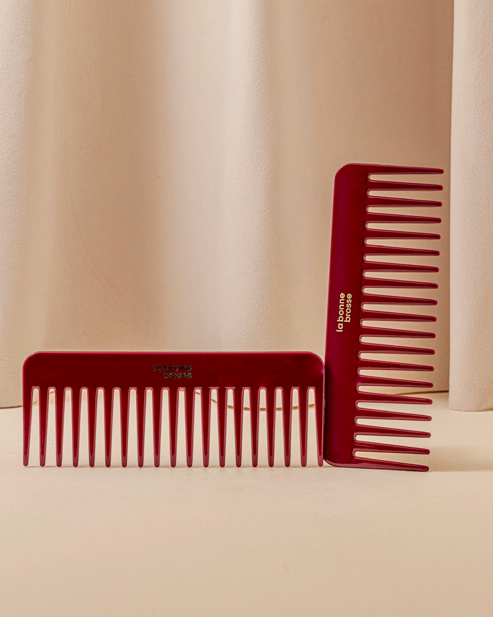 Le Peigne Large Démêlant en Acétate Rouge Cerise