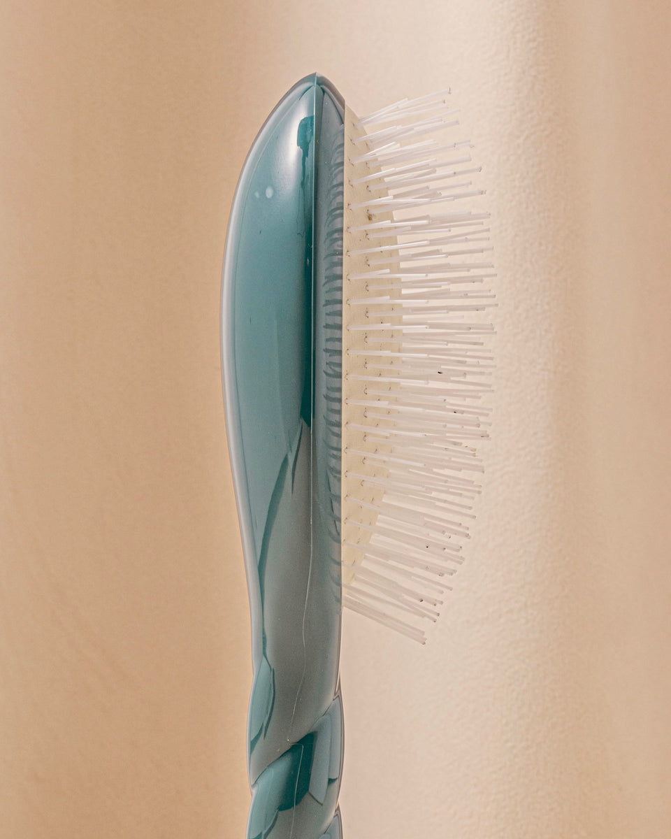 N.07 La Brosse Démêlante & Stimulante l'Intense Bleu Encre