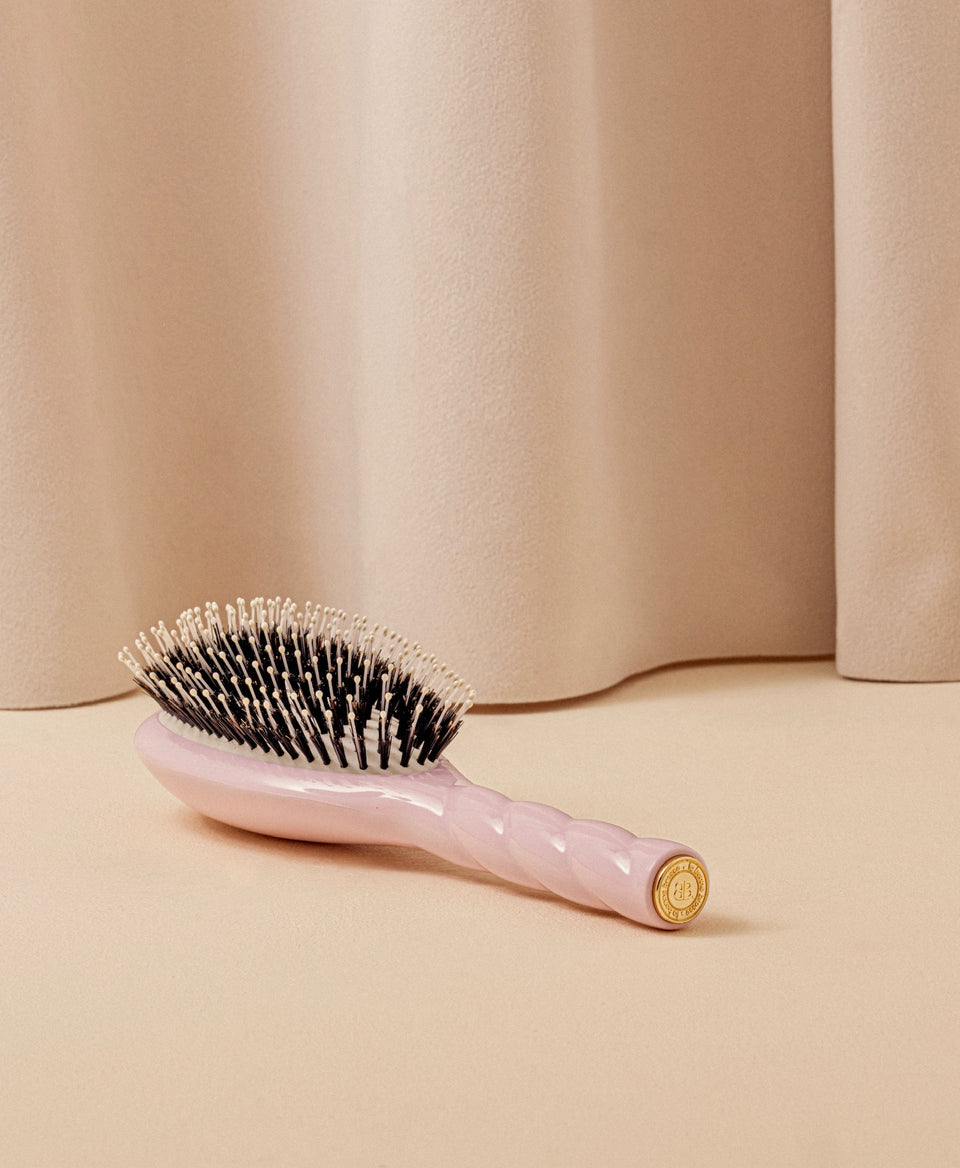 N.03 La Brosse Cuir Chevelu Sensible l'Indispensable Douceur Rose Lilas