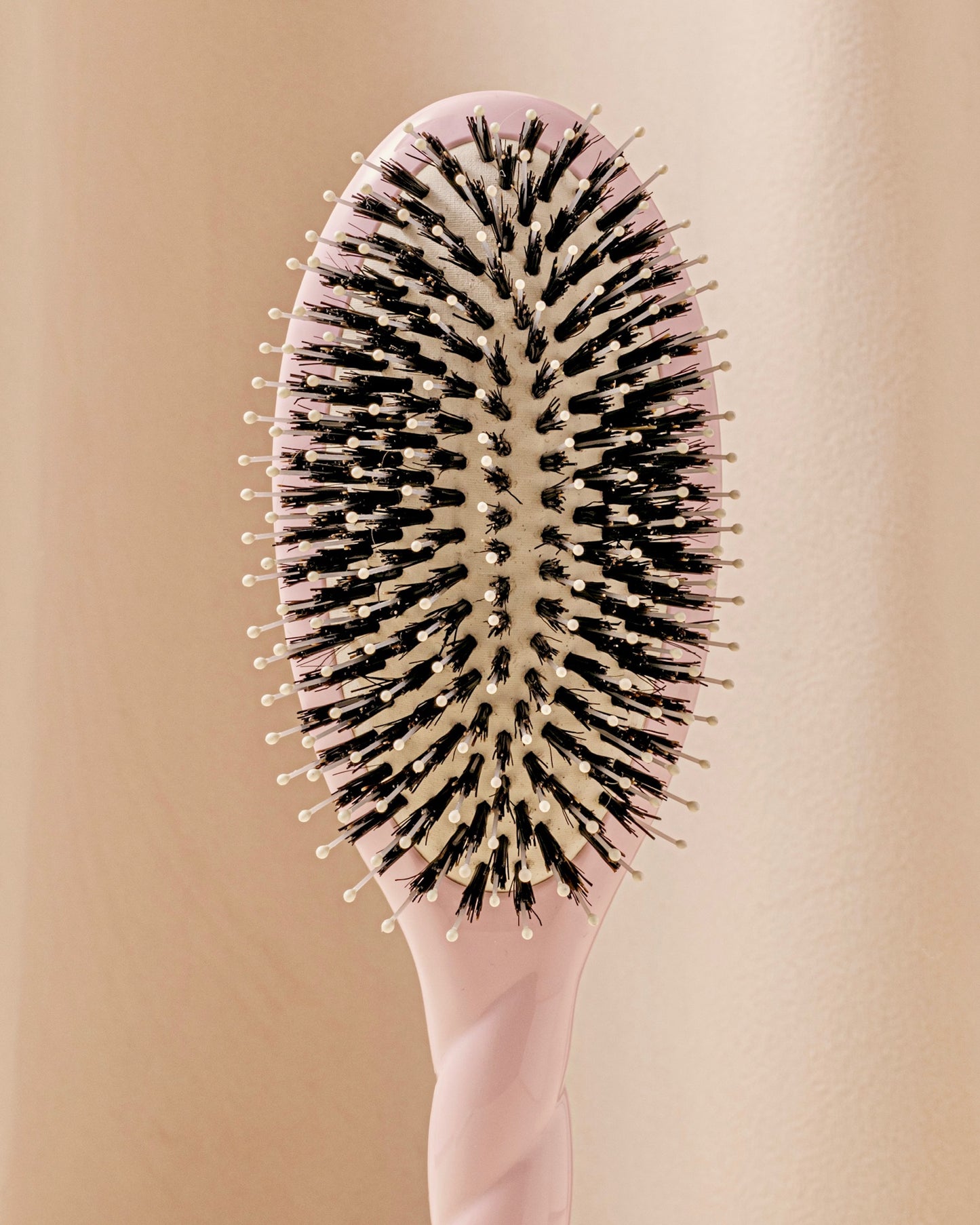 N.03 The Gentle Scalp Care Hair Brush THE ESSENTIAL SOFTNESS Pink