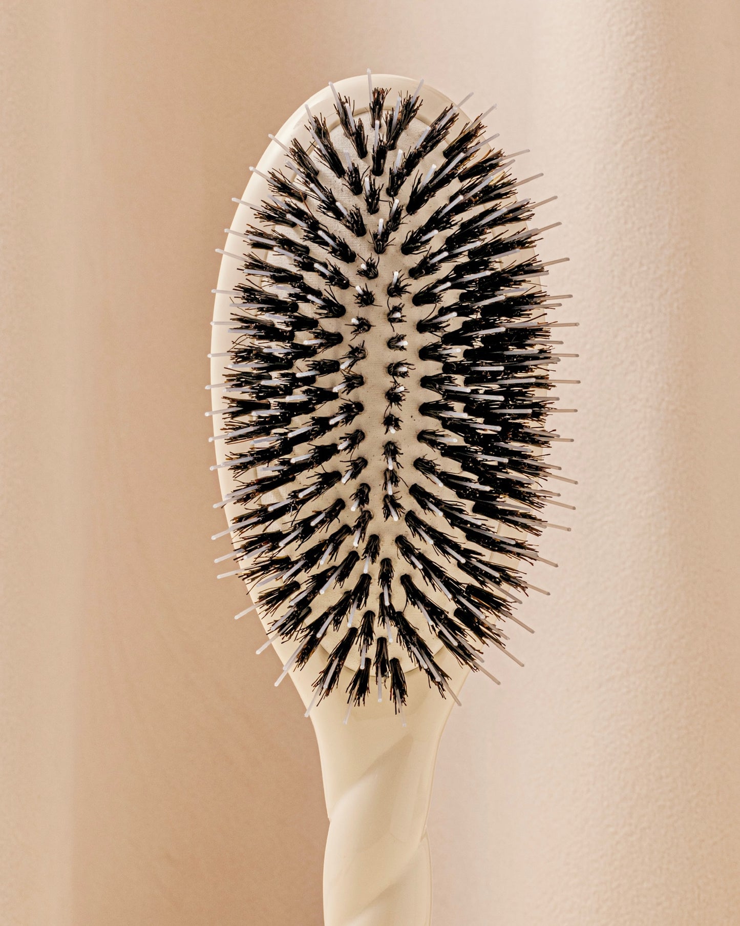 N.01 The Shine & Care Hair Brush THE UNIVERSAL Creamy White
