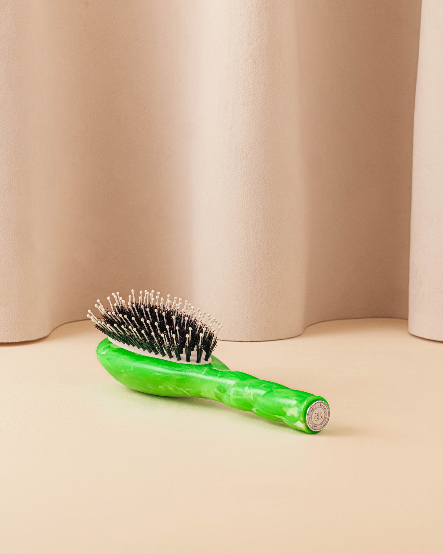 Roseanna x La Bonne Brosse N.03 La Petite Brosse Cuir Chevelu Sensible l'Indispensable Douceur Tie & Dye Vert