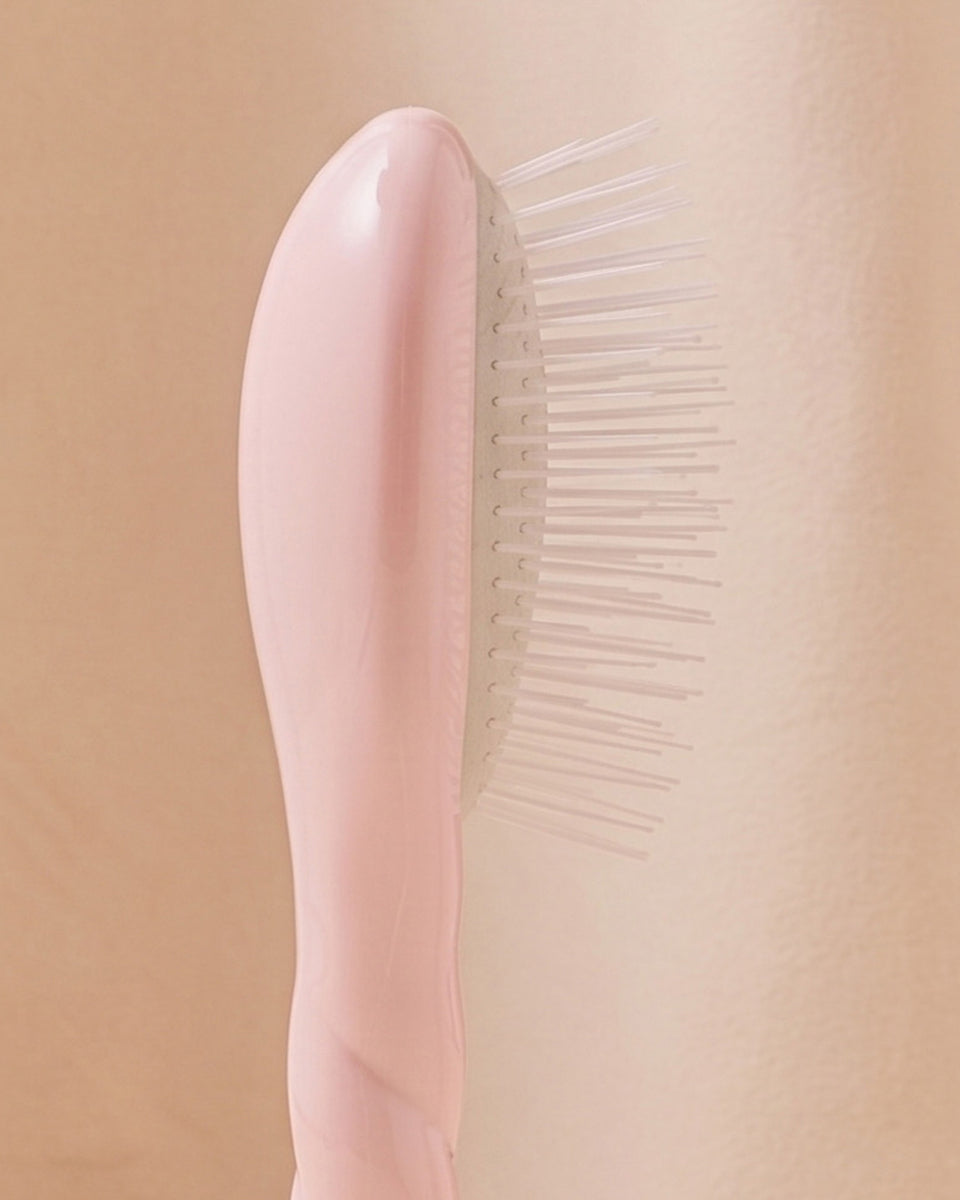 N.07 The Small Stimulating & Detangling HairBrush The Intense Lilac Pink
