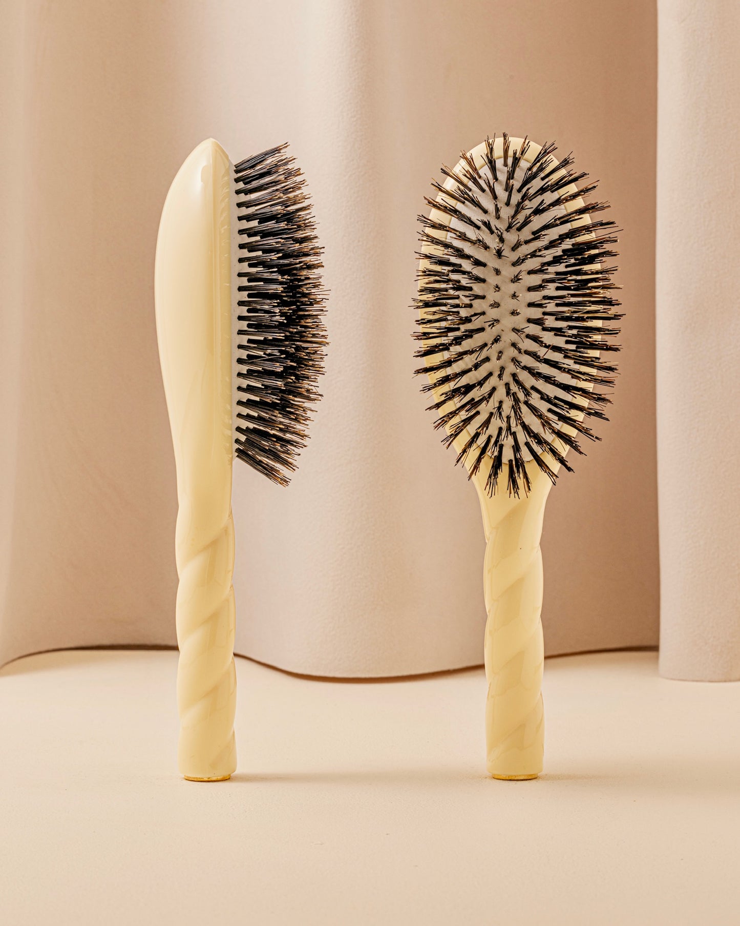 N.01 The Shine & Care Hair Brush THE UNIVERSAL Ivory Care 