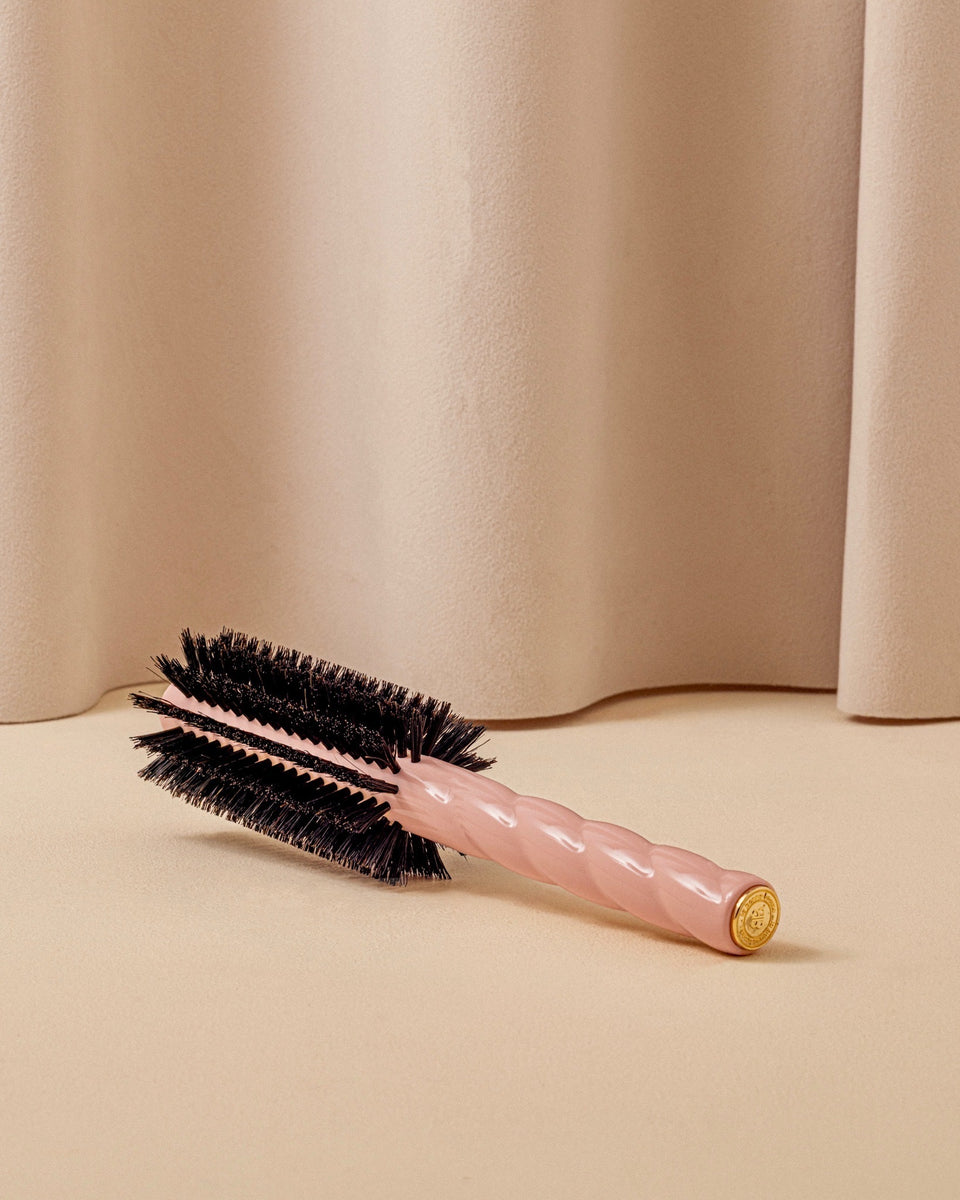 N.05 The Round Blowout Hair Brush Volume & Style Pale Pink