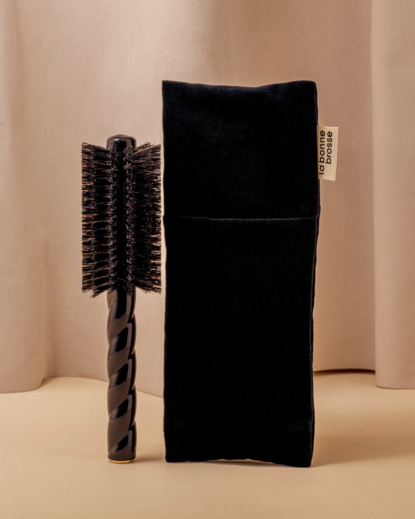 Black Édition N.08 La Brosse Ronde Longueur & Mouvement