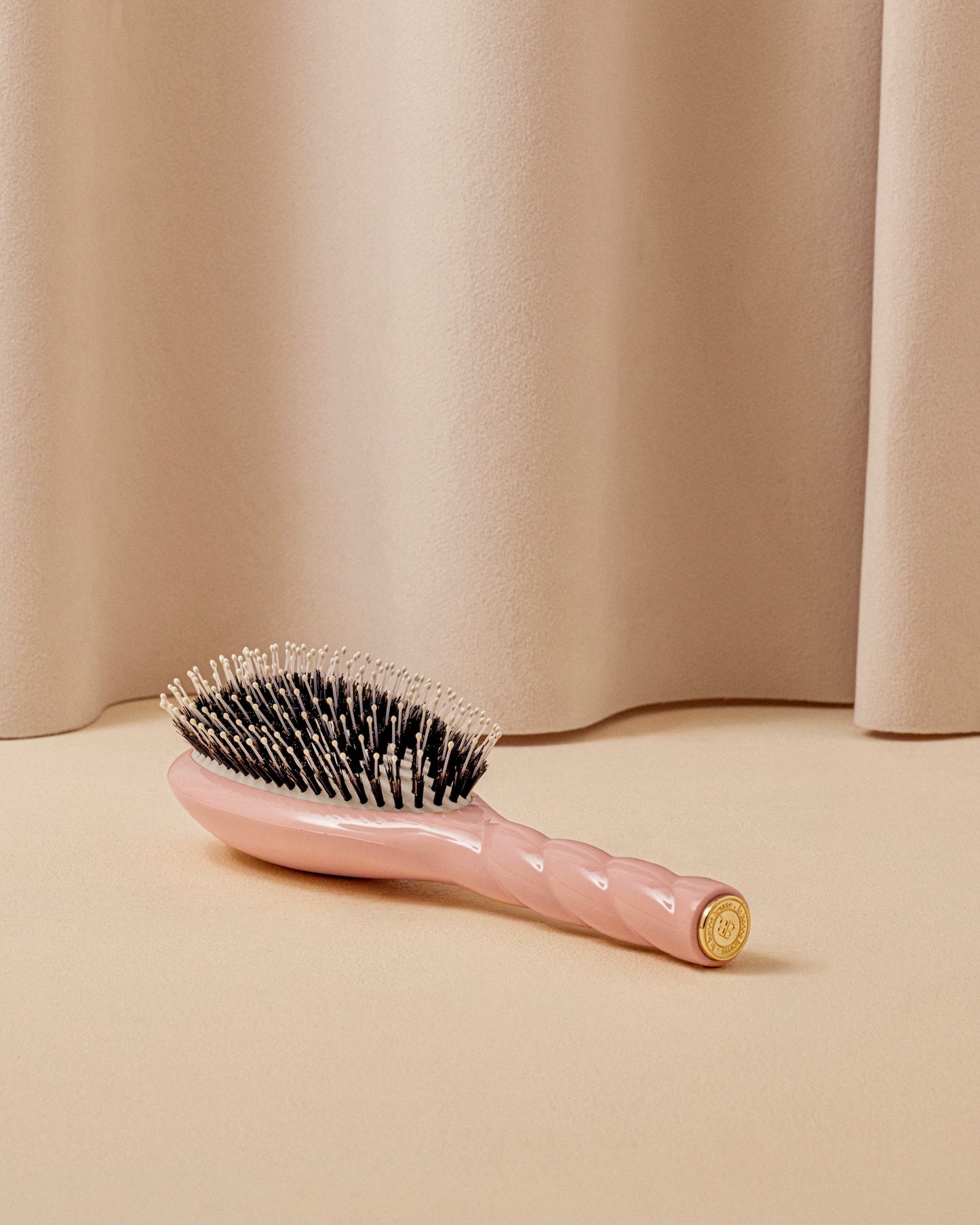 La Bonne Brosse  "Octobre Rose" Limited Edition N.03 The Essential Softness Sensitive Scalp Hairbrush
