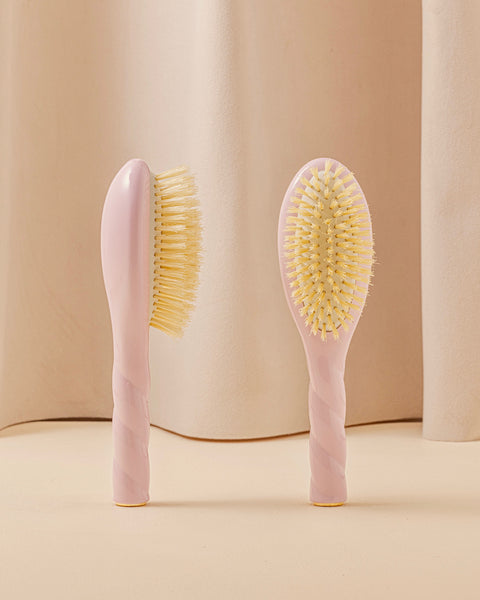 N.06 The Baby Hair Brush MY FIRST BRUSH Pink - Image 1