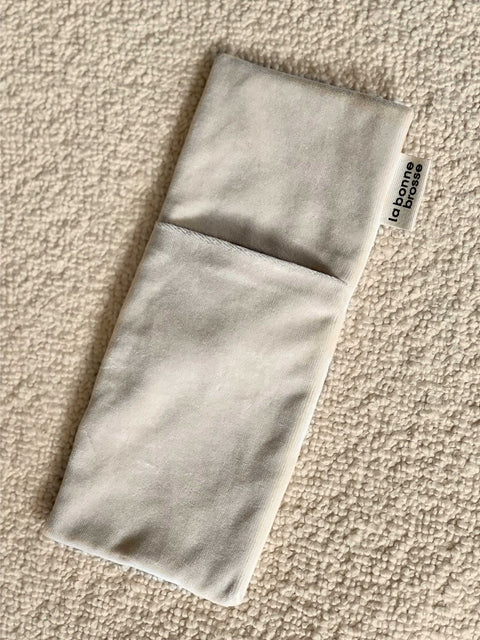 ‘Large Hair Brush’ Pouch Creamy White - Image 1