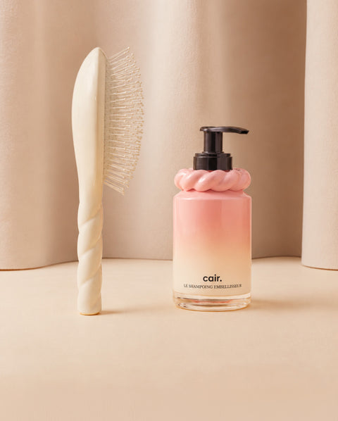 Seidiges Duo: La Bonne Brosse in Cremeweiß und Cair Verschönerndes Shampoo - Image 1