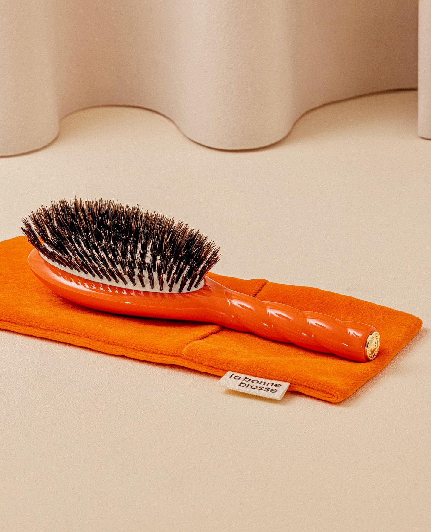La Pochette "Grande Brosse" Orange Seventies
