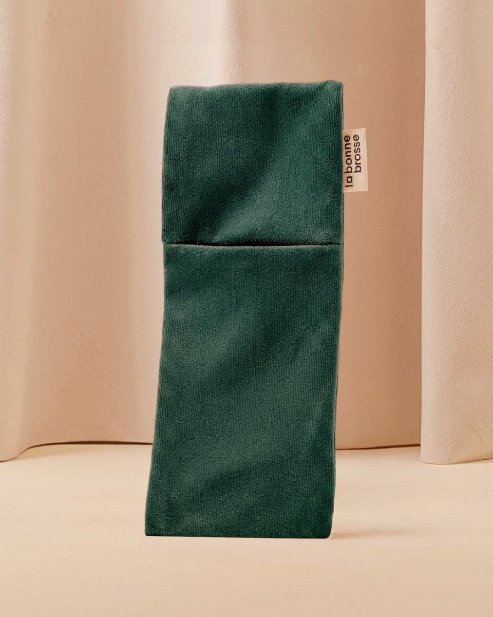 The “Large Brush” Emerald Green Pouch