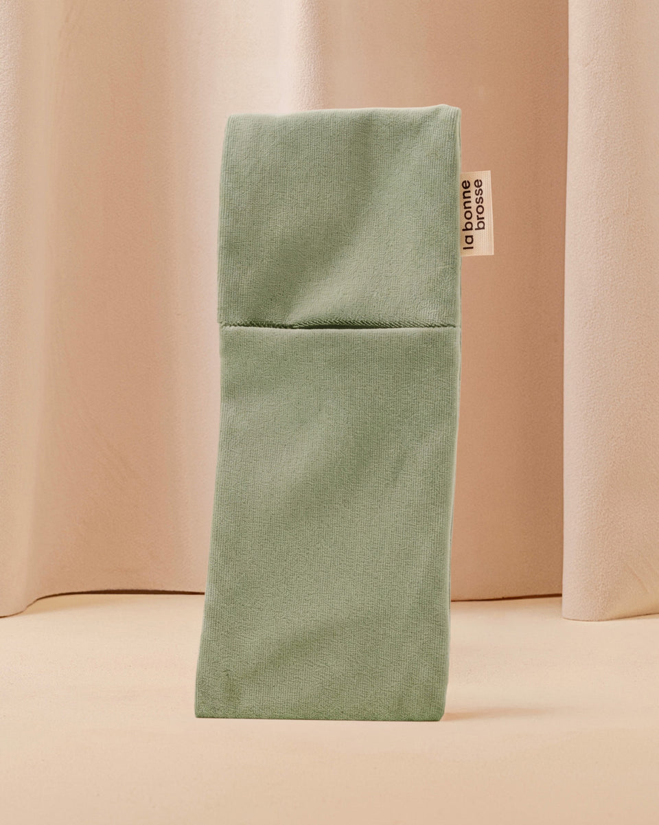 Large HairBrush’ Pouch Almond Green