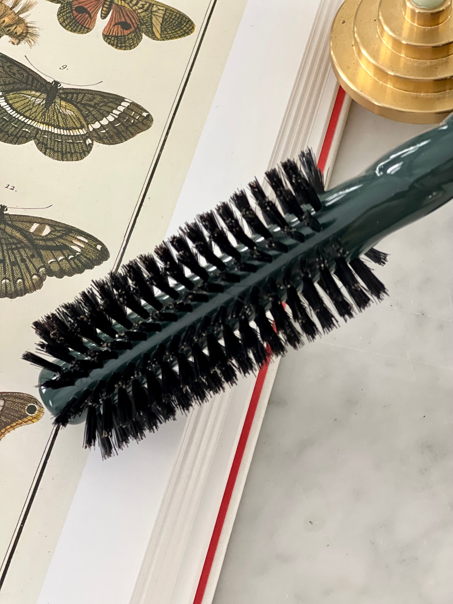 N.05 The Round Hair Brush VOLUME & STYLE Emerald Green