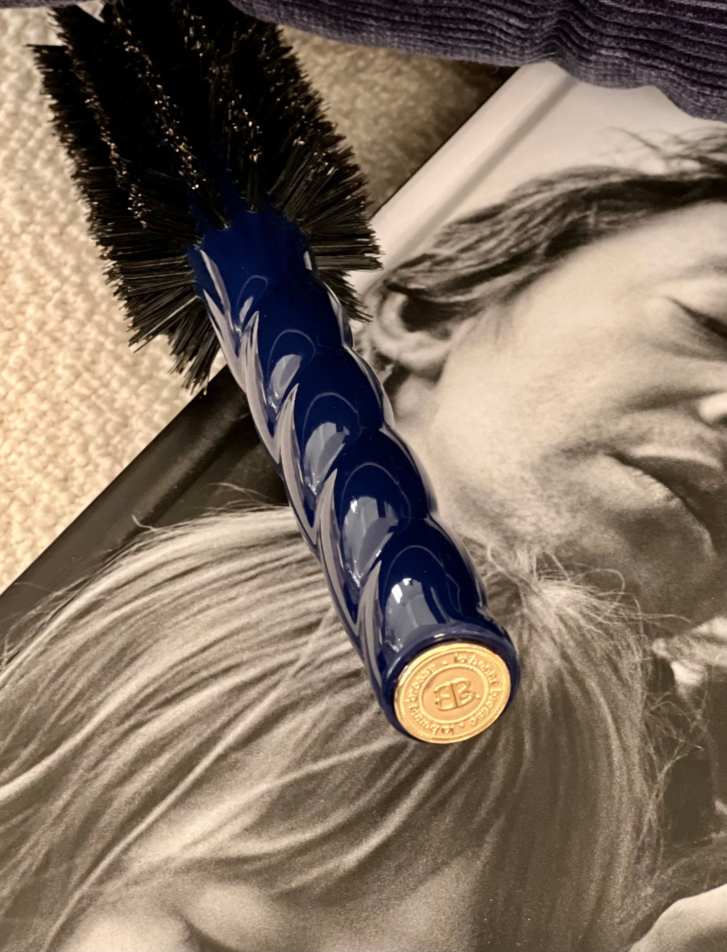N.05 The Round Hair Brush VOLUME & STYLE Blueberry
