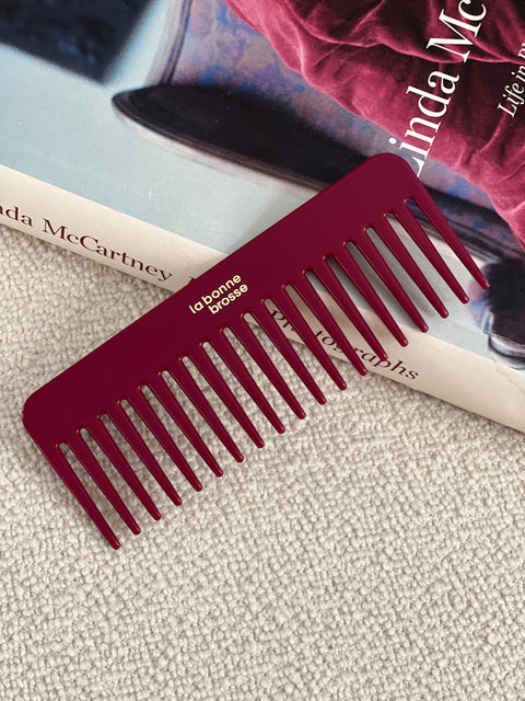 The Large Detangling Comb in Acetate Cherry Red - Image 2