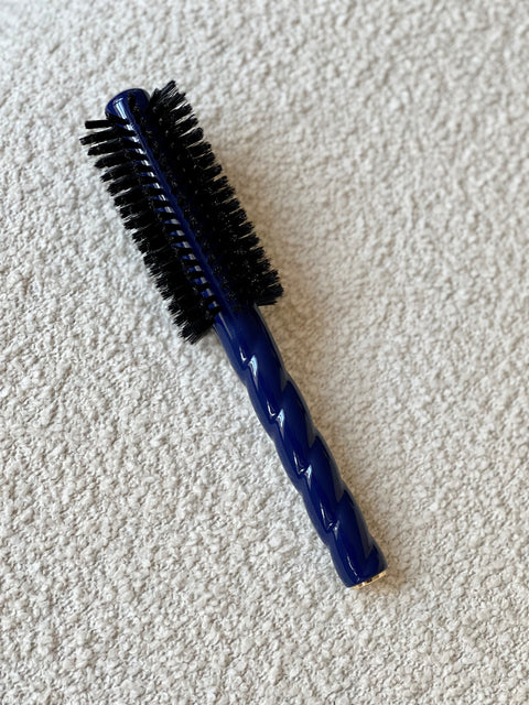 N.05 The Round Hair Brush VOLUME & STYLE Blueberry - Image 1