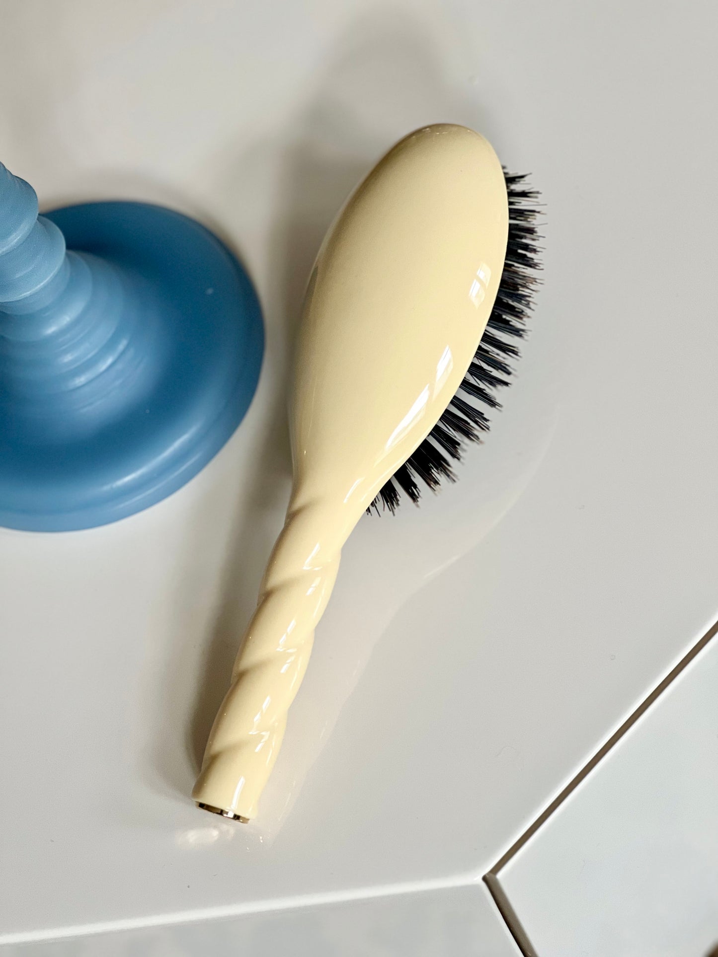 N.01 The Shine & Care Hair Brush THE UNIVERSAL Ivory Care 