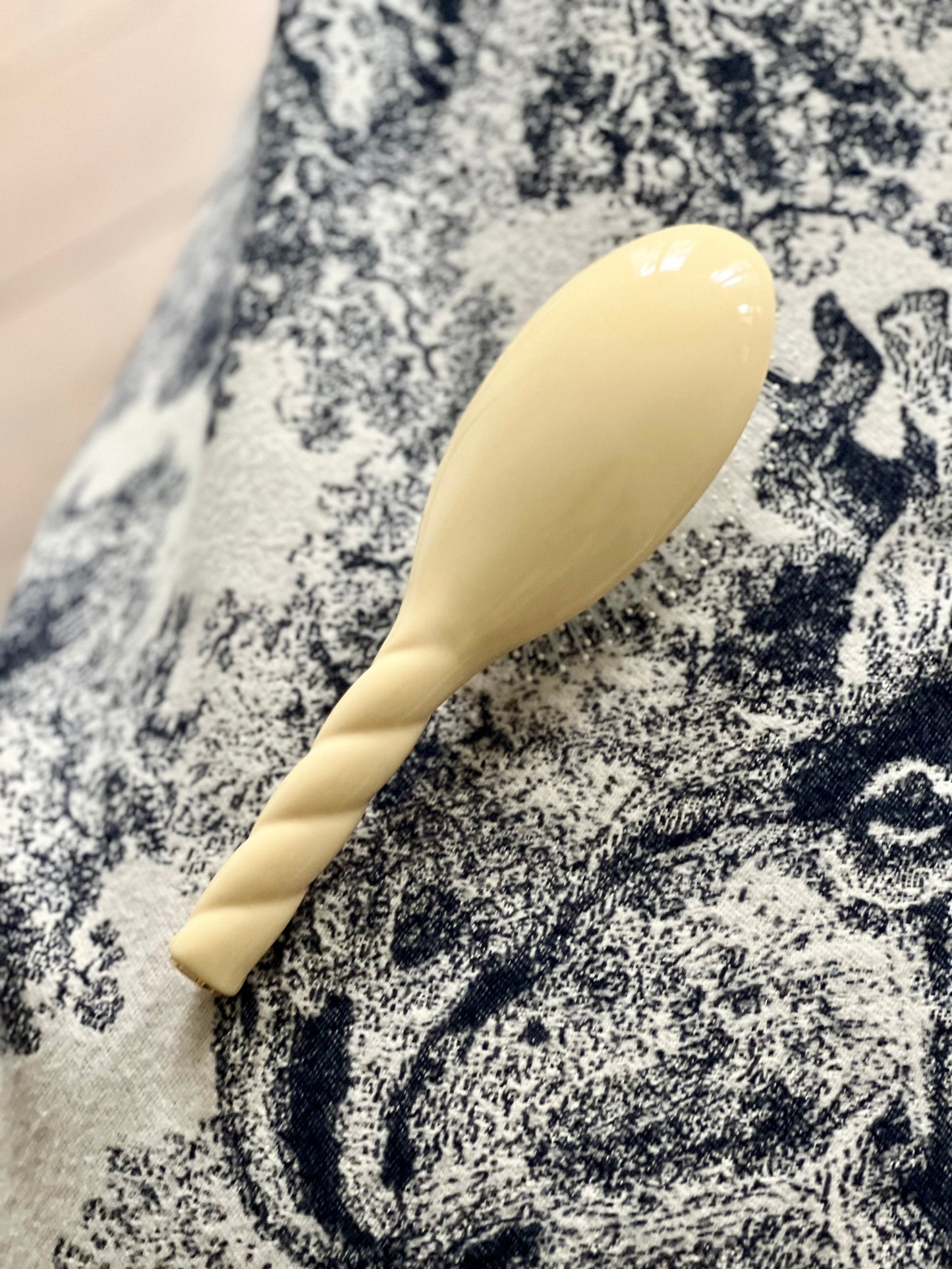 N.04 The Massaging Detangling Hair Brush THE MIRACLE Ivory Cair