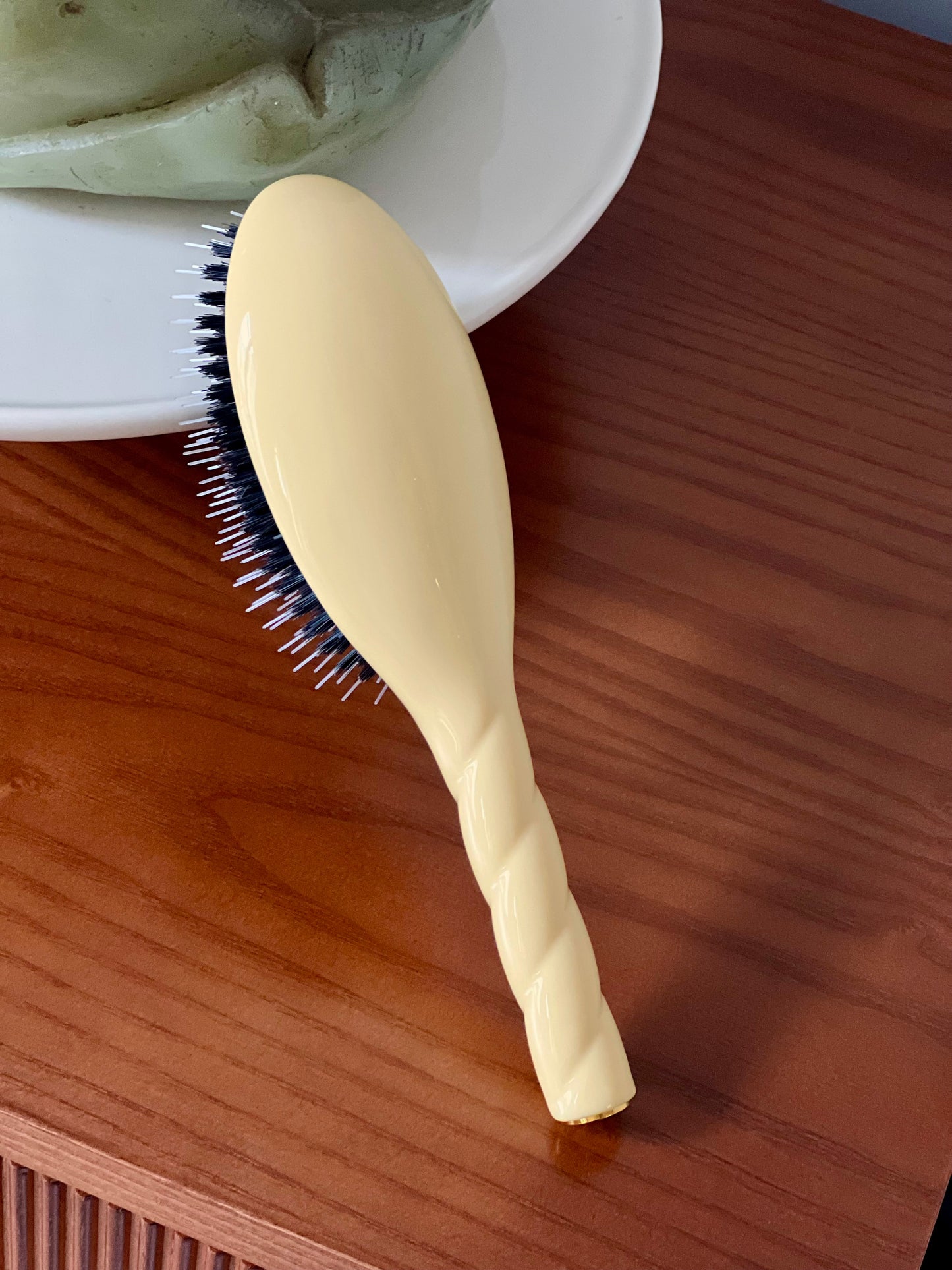 N.02 The Care & Detangling Hair Brush THE ESSENTIAL Ivory Cair