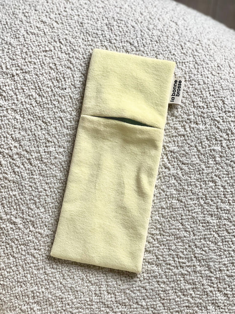 ‘Large Hair Brush’ Pouch Ivory Cair - Image 1