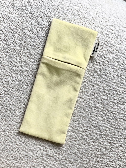 'N.05 Hair Brush’ Round Pouch Ivory Cair - Image 1